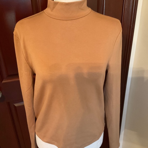 Gap Ladies Cropped Top. Sz. Large NWT - Picture 5 of 5